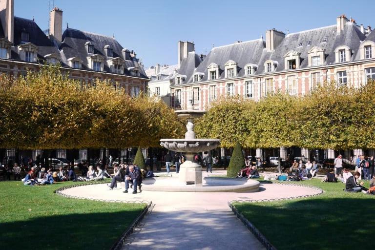 Guestready - Beau Sejour Dans Le Marais Appartement Parijs Buitenkant foto